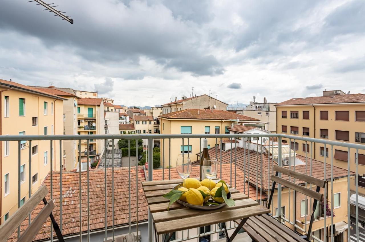 Yellowsunny Apartment With Two Balconies Pisa Exterior photo